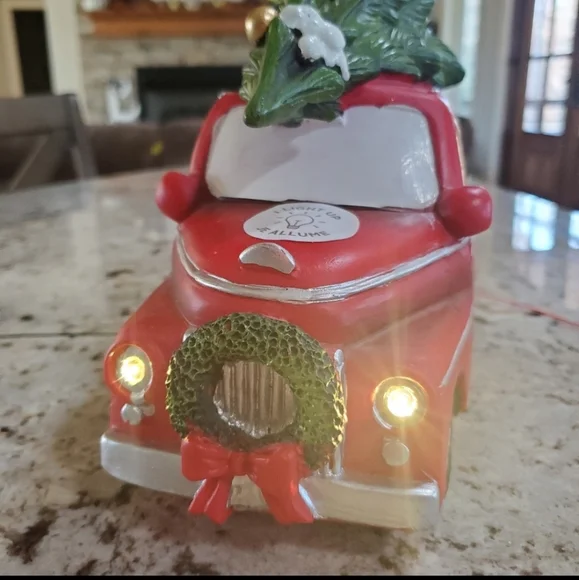 Vintage Holiday Car - Picture 6 of 8